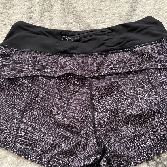 Lululemon Speed Up Shorts 2.5” - Picture 8 of 8